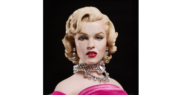 MARILYN MONROE (PINK DRESS VERSION)